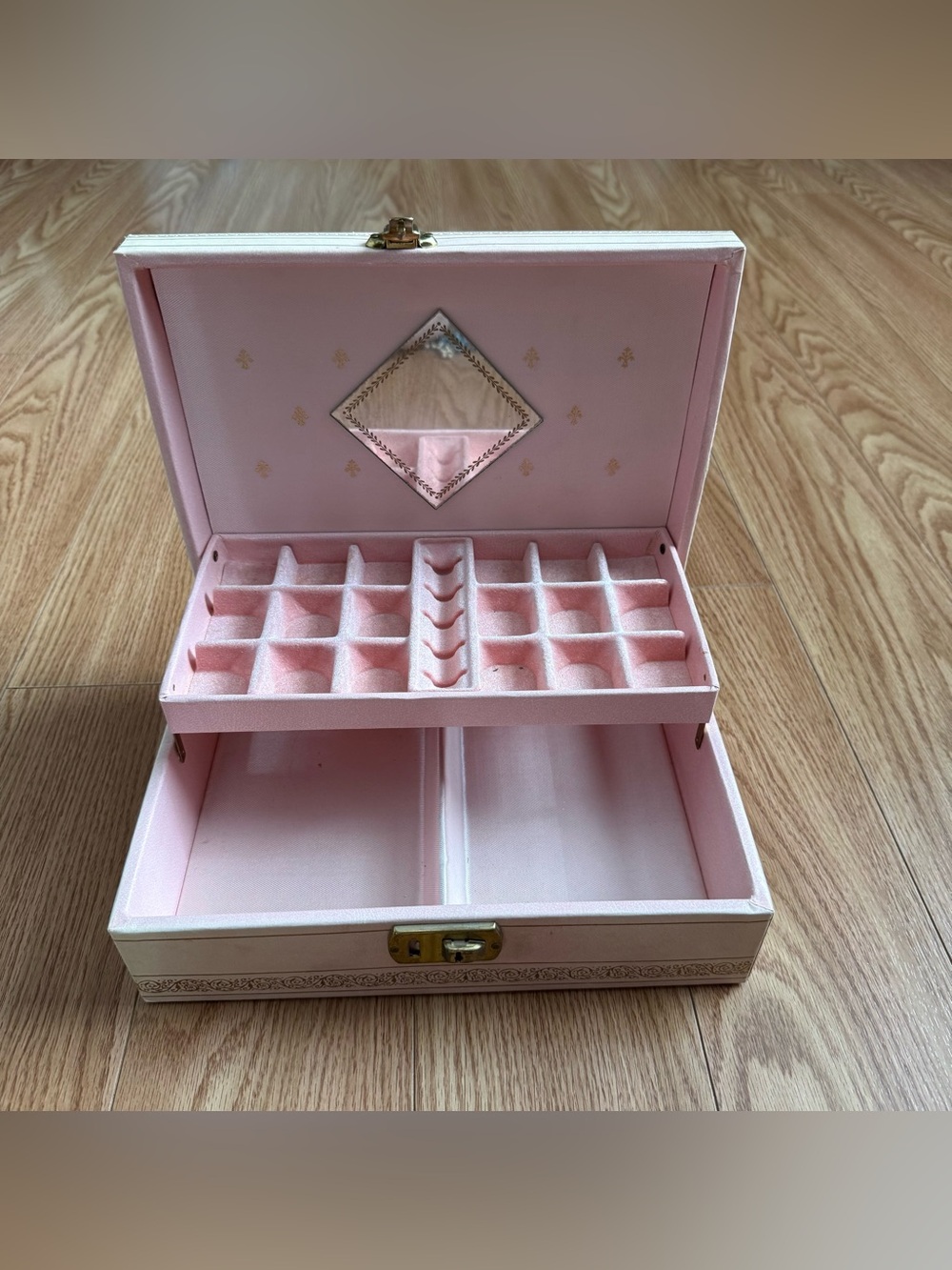 Vintage Jewelry Box
